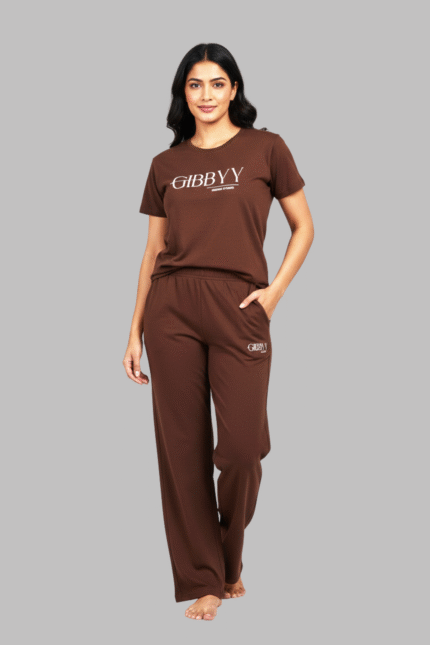 C-CLASS The Gibbyy Signature Lounge Set (Best for brand recognition)